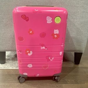 New Drunk Elephant + Monos Trunk Suitcase